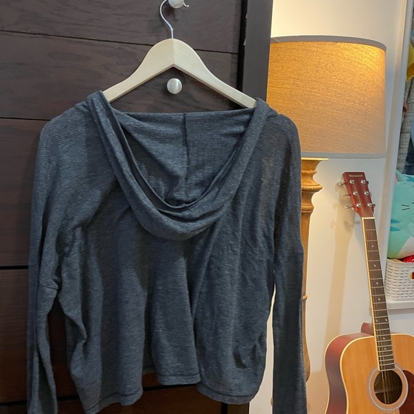 HOLLISTER THIN HOODIE - Picture 3 of 3